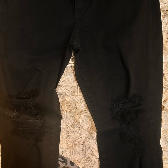 American Eagle Black distressed Denim Jeans - Picture 2 of 4